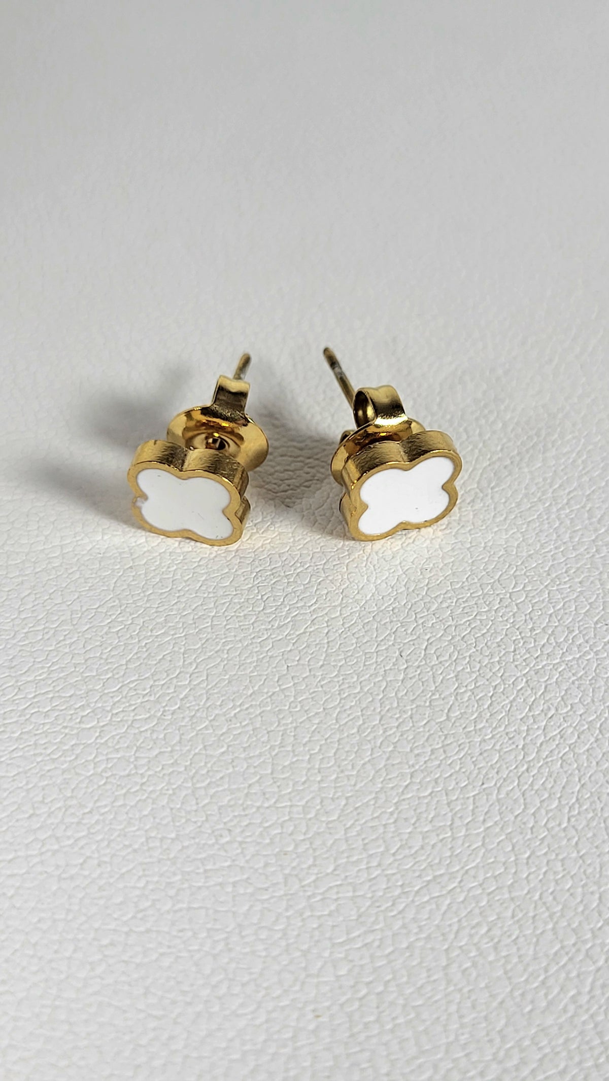 Boucles d'oreilles Trèfles blanc